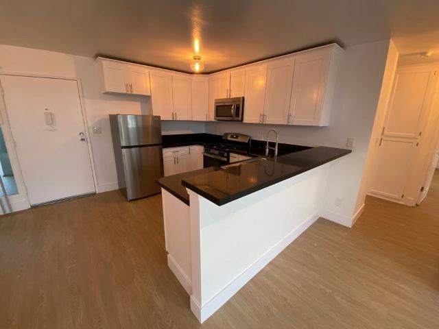 Apartment for rent in Canoga Park, California