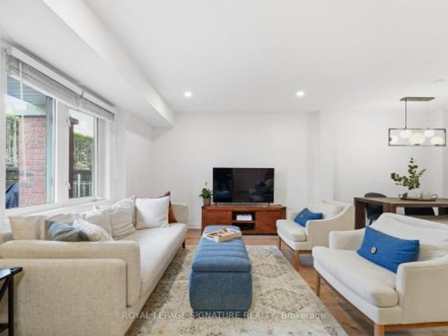 Townhouse for sale in Woburn, Ontario
