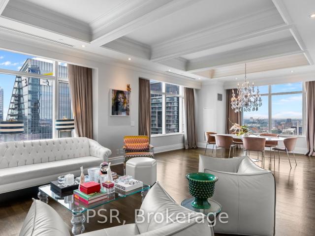 Condo for sale in Toronto Centre, Toronto