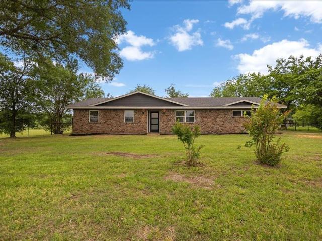 House for sale in Wills Point, Texas