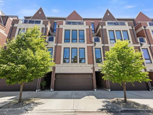 Townhouse for sale in Chicago, Cook County