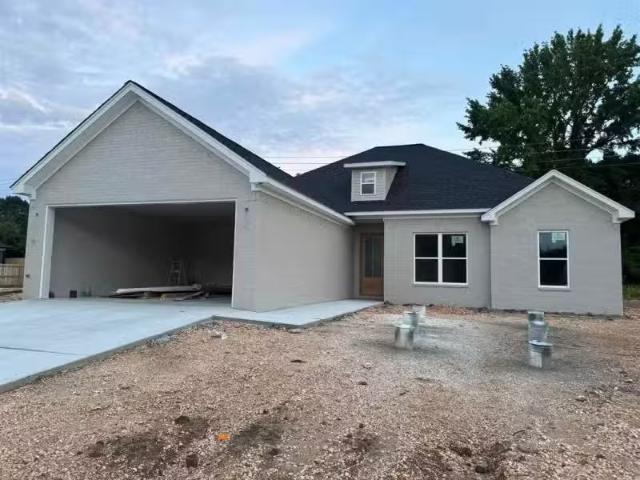 House for rent in Benton