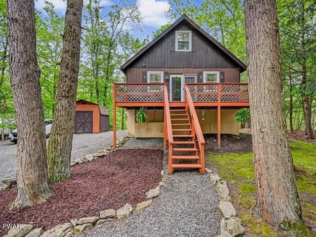 House for sale in Lake Ariel, Pennsylvania