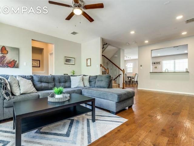 Townhouse for sale in Addison