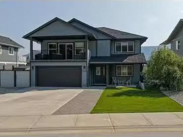 House for sale in Castlegar, British Columbia