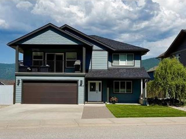 House for sale in Castlegar, British Columbia