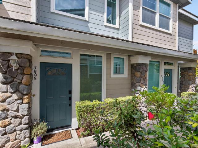 Condo for sale in Clayton, California