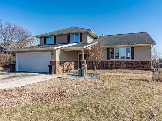 House for sale in Linn, Iowa