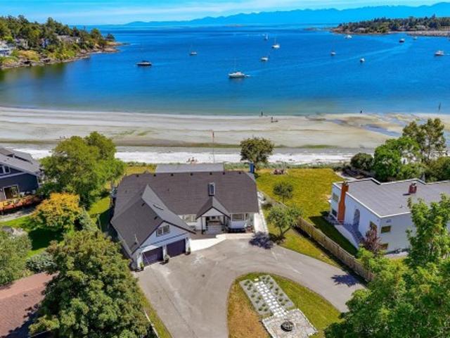 House for sale in Saanich, British Columbia