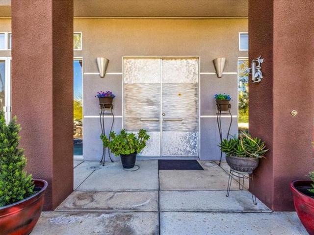 House for sale in Cathedral City, California