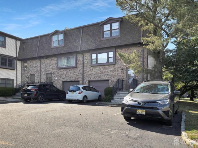 Townhouse for sale in Edison, New Jersey