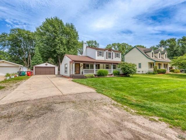 House for sale in Harrison Township, Michigan
