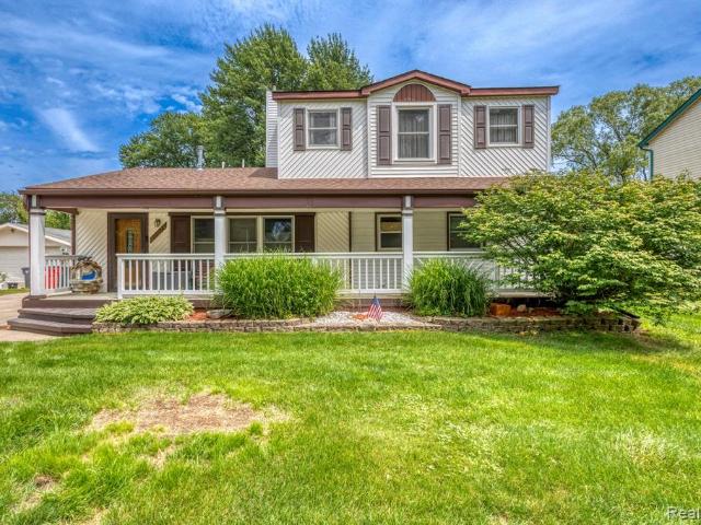 House for sale in Harrison Township, Michigan