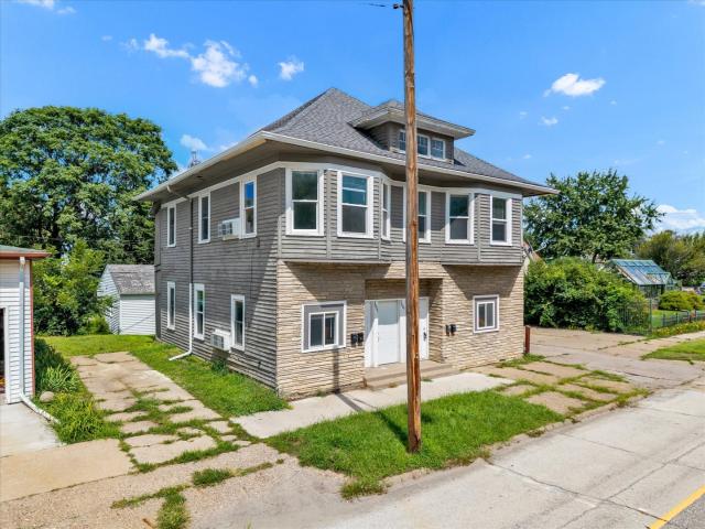 House for sale in Rock Island, Rock Island County