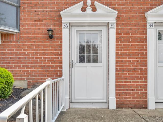 Condo for sale in Lancaster