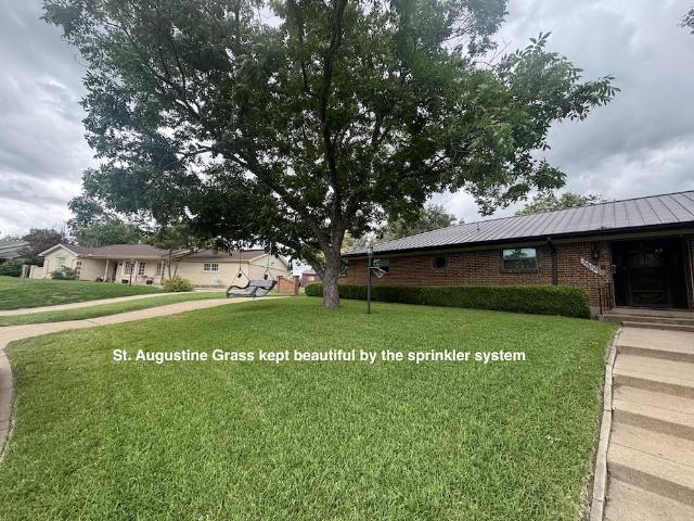 House for sale in Benbrook, Texas