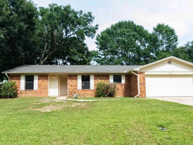 House for sale in Pace, Florida
