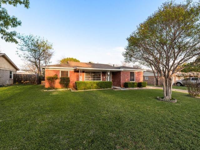 House for sale in Lake Worth, Texas
