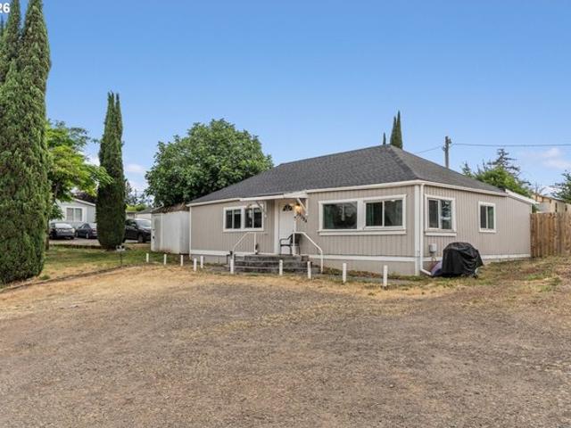 House for sale in Oregonia
