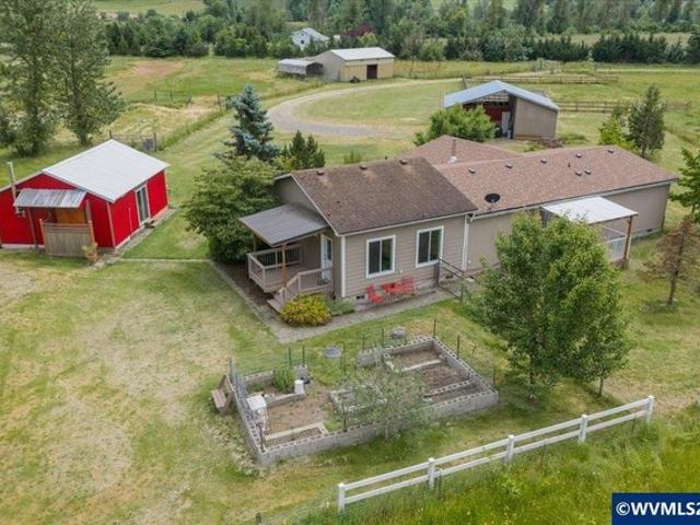 House for sale in Oregonia