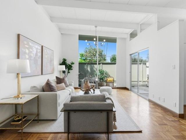 Townhouse for sale in Palo Alto, California