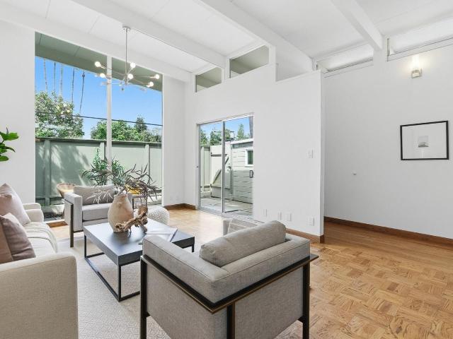 Townhouse for sale in Palo Alto, California