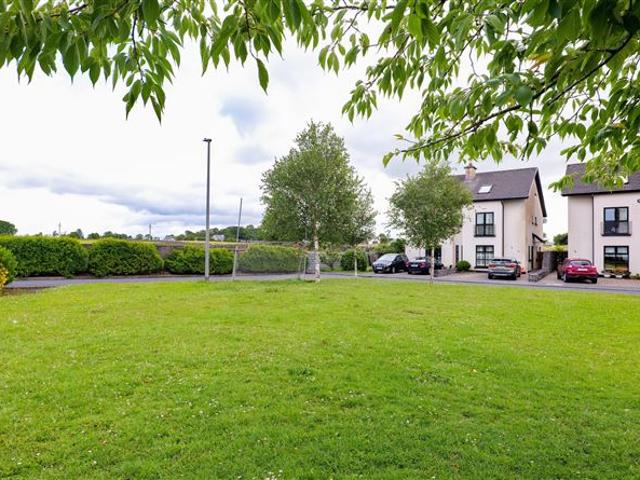 Detached House for sale in Tuam, Connacht