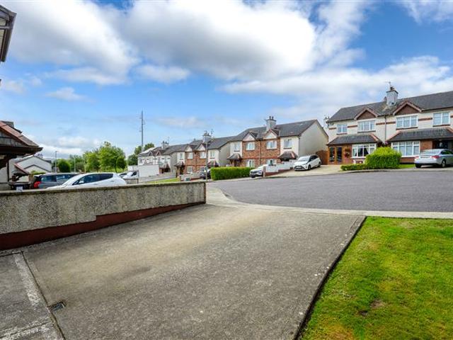 Detached House for sale in Carrigaline, South Tipperary
