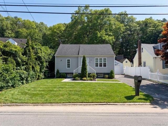House for sale in Bohemia, New York