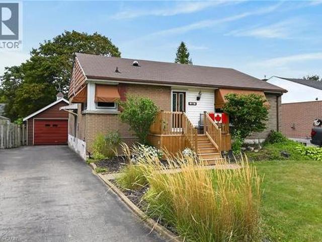 House for sale in Ancaster, Ontario