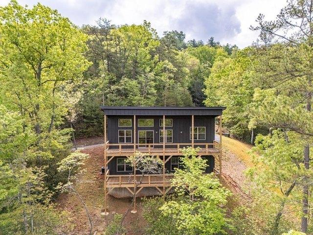 House for sale in Brasstown, North Carolina