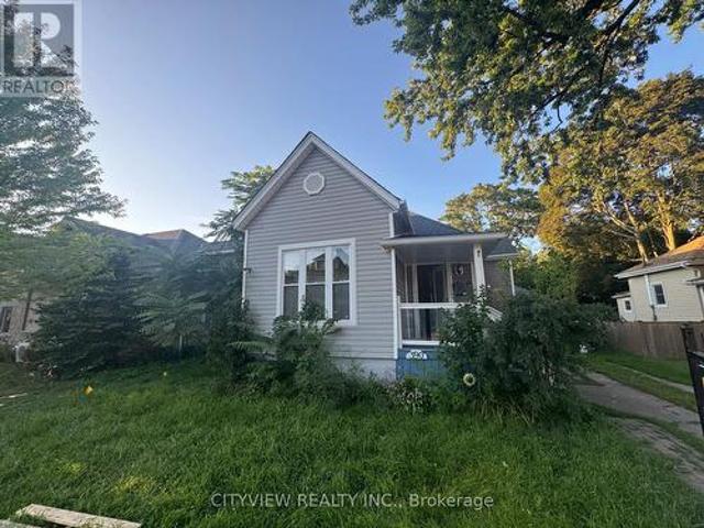 House for sale in Brights Grove, Ontario