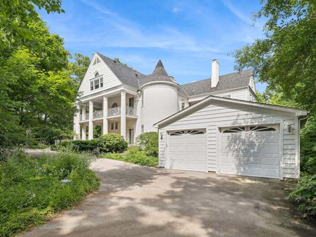 House for sale in Highland Park, Illinois