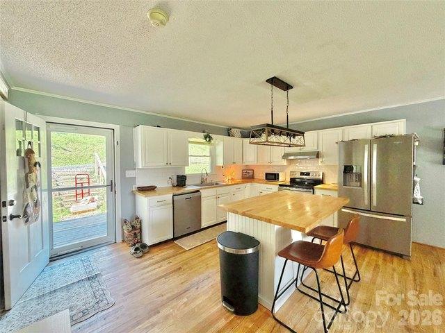 House for sale in Spruce Pine, North Carolina