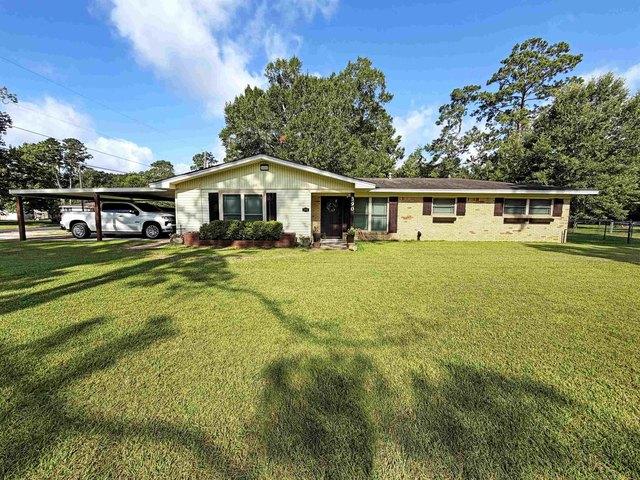 House for sale in Vidor, Texas