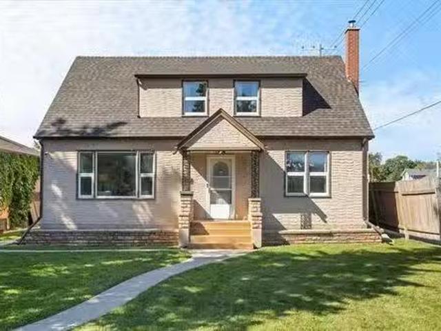 House for sale in East St. Paul, Manitoba