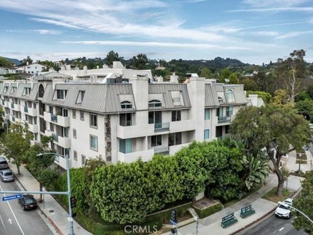 Condo for sale in Canoga Park, California