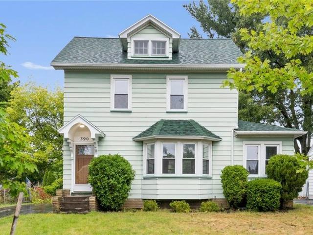 House for sale in Oak Hill, New York