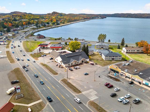 Commercial for sale in Beverly Hills, Negaunee