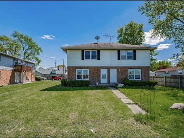 Townhouse for sale in Aurora, Illinois