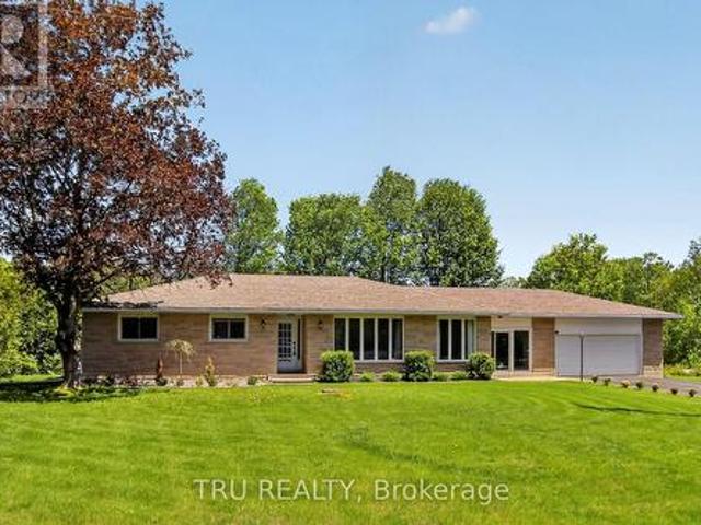 House for sale in Renfrew, Ontario