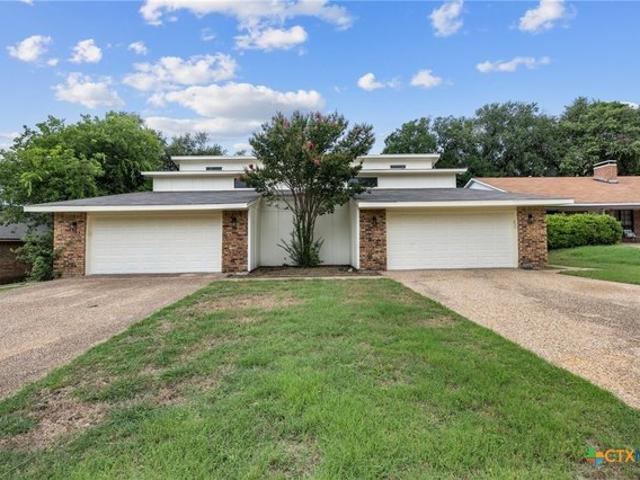 Townhouse for sale in Temple Bar Marina, Texas