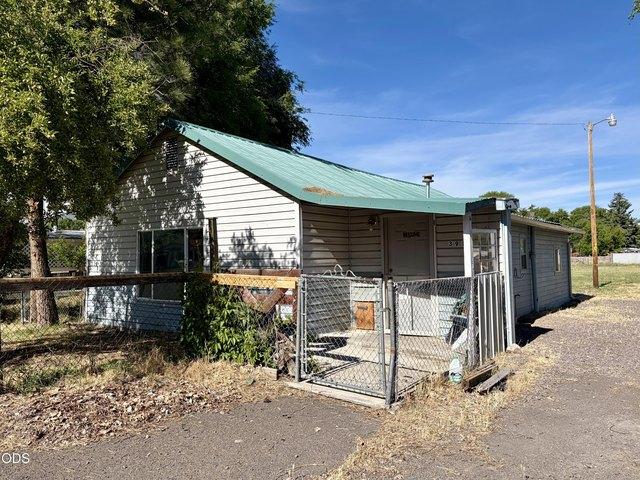 House for sale in Oregonia