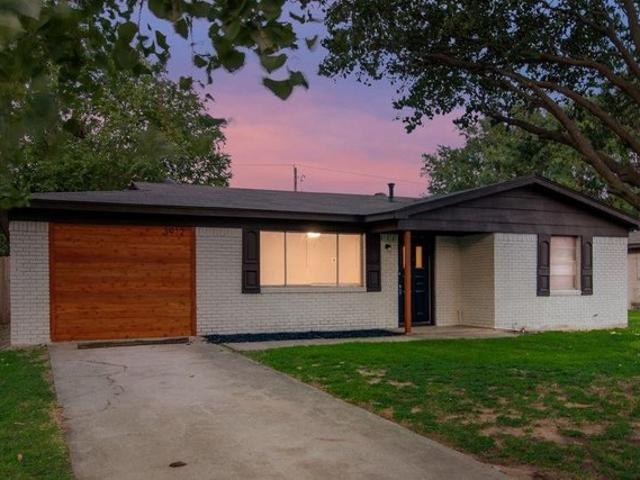 House for sale in Lake Worth, Texas