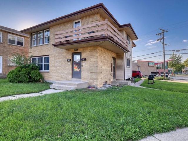 House for sale in Milwaukee, Wisconsin