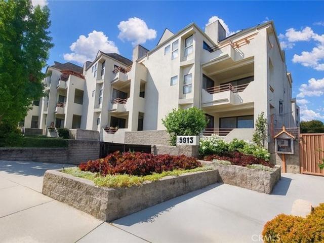 Condo for sale in Long Beach, California