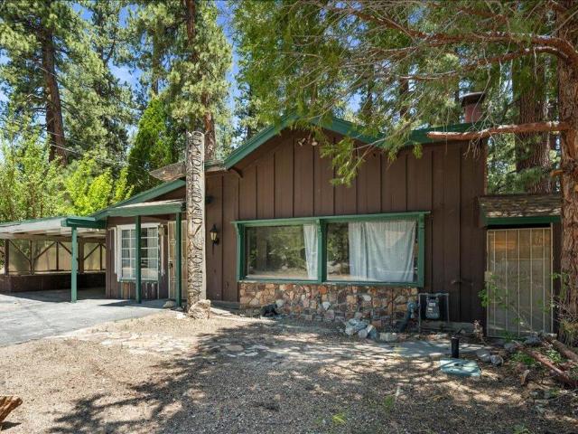 House for sale in Fawnskin, California