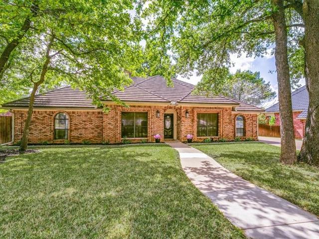 House for sale in Colleyville, Texas
