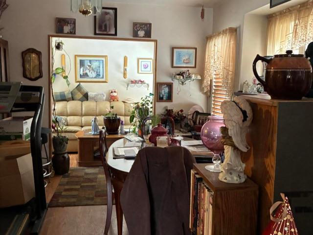 House for sale in Arlington Heights, Milwaukee