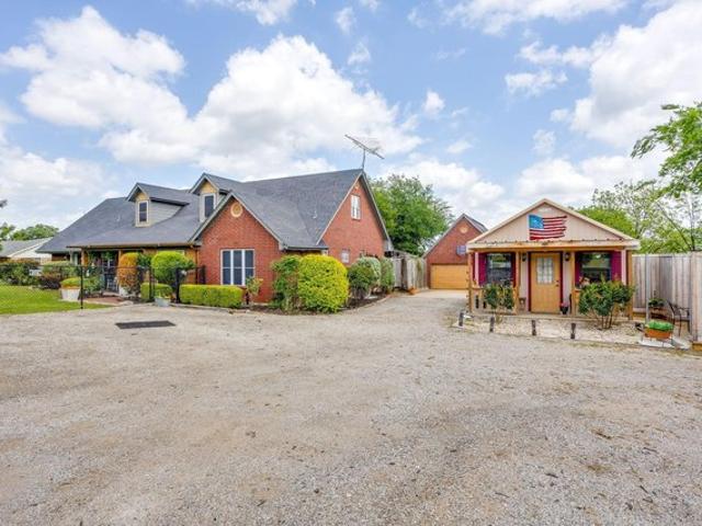 House for sale in Johnson, Texas